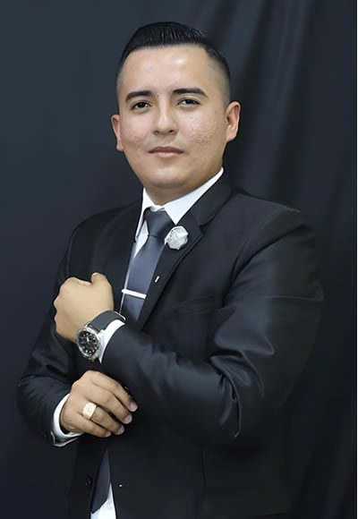 Ab. Javier Alexander Villacis Quenorán